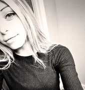 Schoolgirlhere